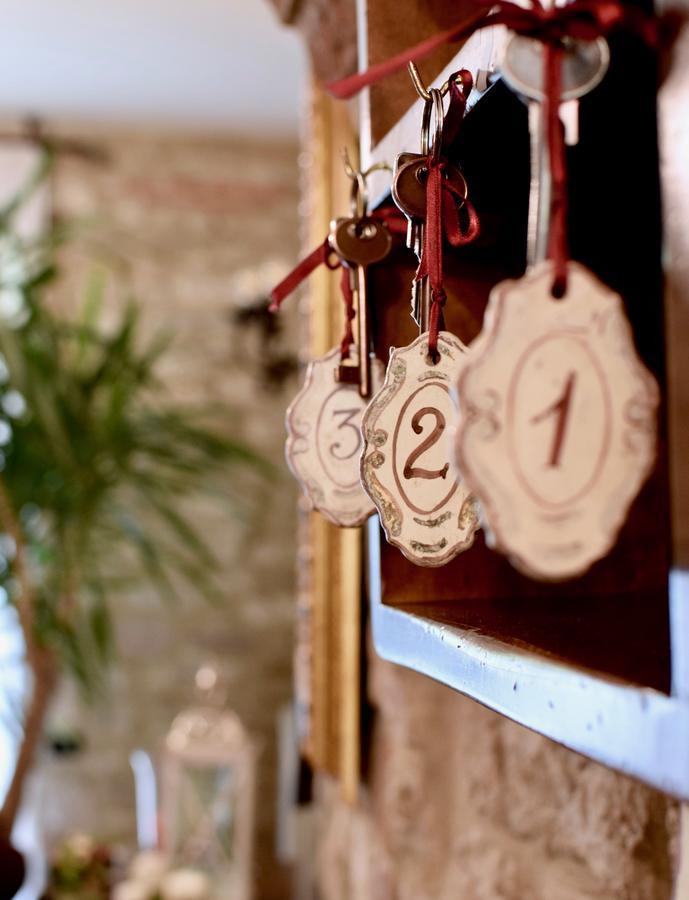 Residenza Le Logge Bed & Breakfast Gubbio Bagian luar foto